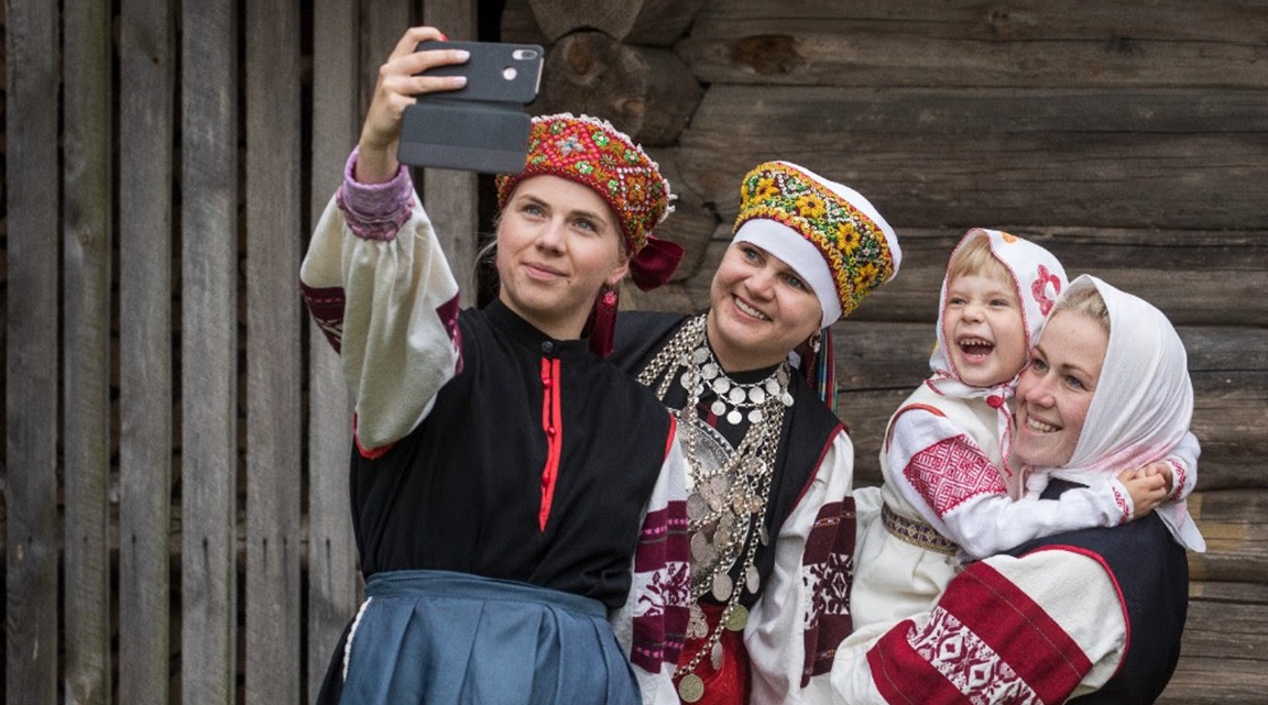 Estonia Tradiciones