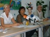 Nicole Lehmkuhl directora comercial de la empresa impulsora del proyecto, Irene Canca, diputada provincial de Turismo de Cádiz y José María Reguera, delegado de Turismo de la Junta de Andalucía en Cádiz