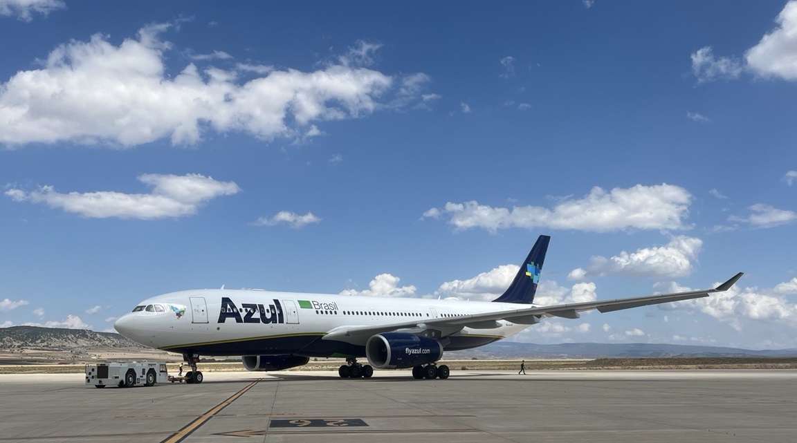 AZUL A330