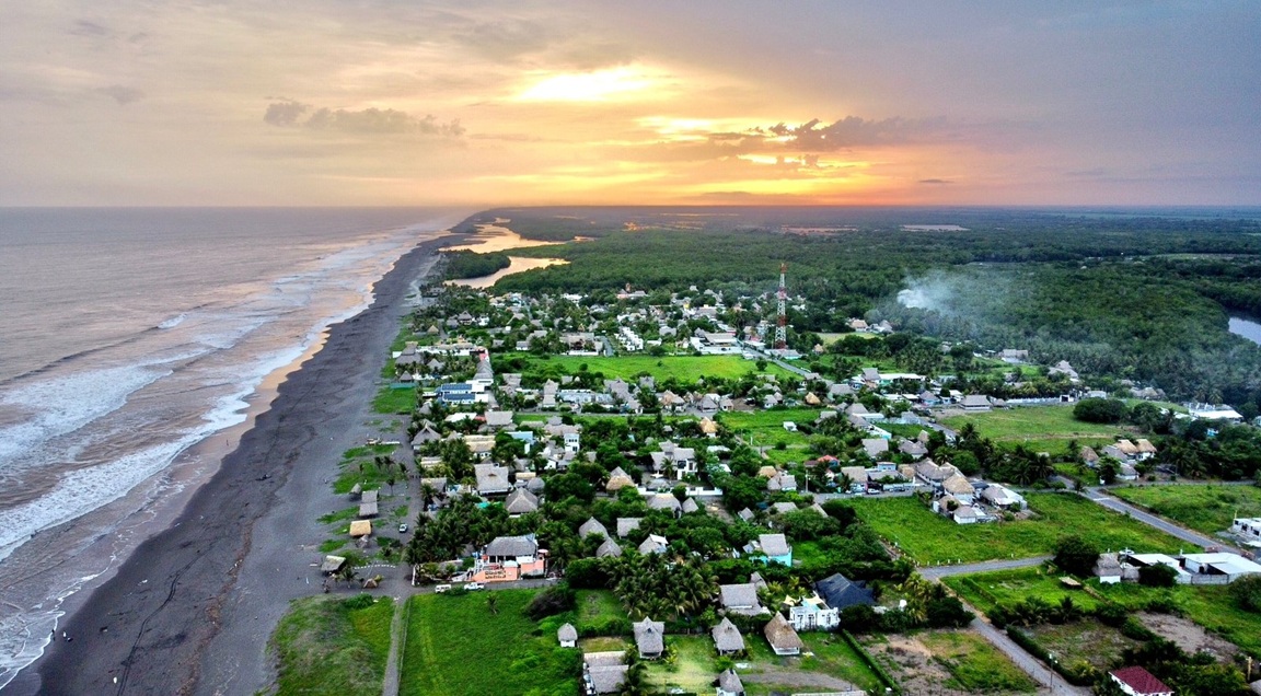 Guatemala - Playa El Paredón